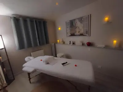 Spa ou équipements de bien-être de l'établissement Love Room, Gîte 4 étoiles, 50 Nuances Romantiques
