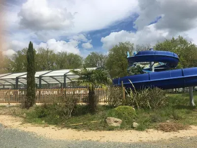 Plan de l'établissement Mobil home tout confort 3 chambres pour 6 personnes - Proche du Puy du Fou R019