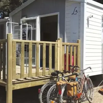 Mobil-home avec terrasse à Saint-Michel-Chef-Chef - API-1-52-504