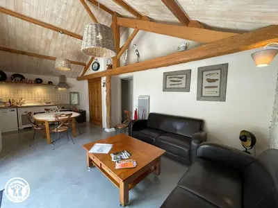 Coin salon dans l'établissement Maison plain-pied au cœur du Marais breton, proche plages et Ile d'Yeu - FR-1-426-589