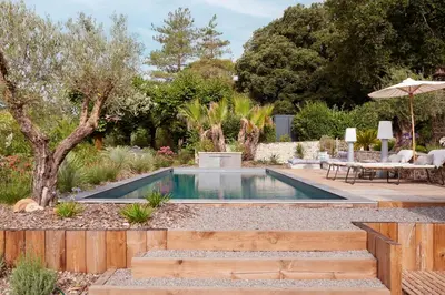 Piscine de l'établissement Villa Po'Strophe - Bâtiment classé avec piscine ou située à proximité