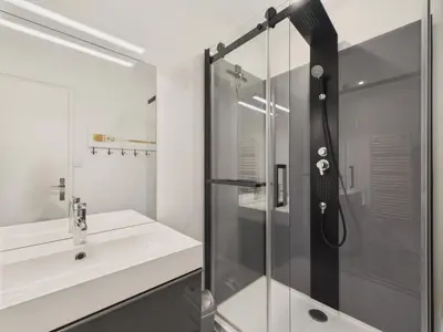 Salle de bains dans l'établissement 20 m de la plage, appart pour 4, terrasse