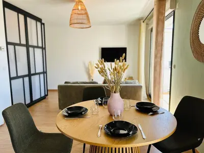 Télévision ou salle de divertissement dans l'établissement Casa Arcades Rougé