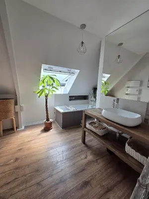Salle de bains dans l'établissement MAISON FAMILIALE 4 CHAMBRE PISCINE 5mn DU CENTRE VILLE