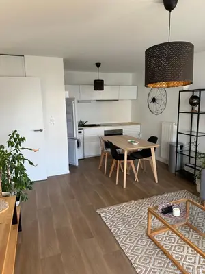 Cuisine ou kitchenette dans l'établissement Charming room Île de Nantes