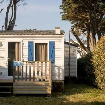 Mobil-home avec terrasse à Saint-Michel-Chef-Chef - API-1-52-377