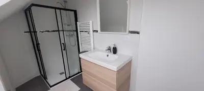 Salle de bains dans l'établissement gîte de casson