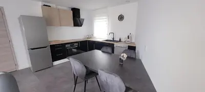 Cuisine ou kitchenette dans l'établissement gîte de casson
