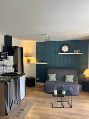 Cuisine ou kitchenette dans l'établissement Chez Aurélie & Mathieu studio dans ancienne maison rénovée proche du Lac