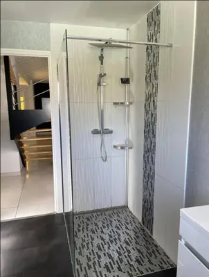Salle de bains dans l'établissement 229 - villa de la fosse a l ane