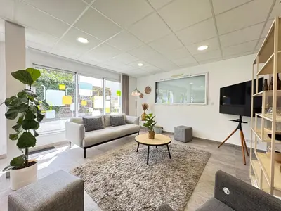 Télévision ou salle de divertissement dans l'établissement Le Tertre - Wifi Fibre, TV, 2 Parkings, Moderne