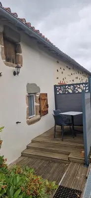Balcon ou terrasse dans l'établissement Chambre les orchidées
