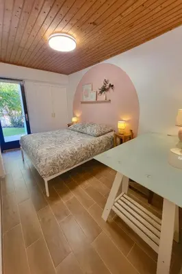 Un ou plusieurs lits dans un hébergement de l'établissement La maison de la pinède, 4 Chambres