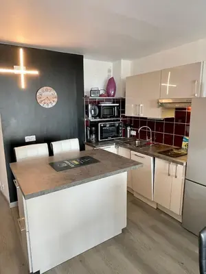 Cuisine ou kitchenette dans l'établissement Vue imprenable sur la mer