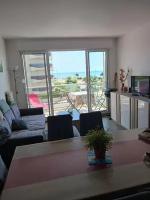 Télévision ou salle de divertissement dans l'établissement Vue imprenable sur la mer