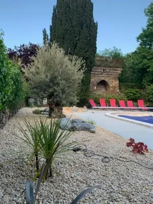 Piscine de l'établissement Character House with Pool and Jacuzzi ou située à proximité