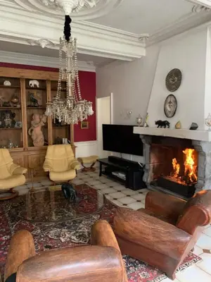 Coin salon dans l'établissement Character House with Pool and Jacuzzi
