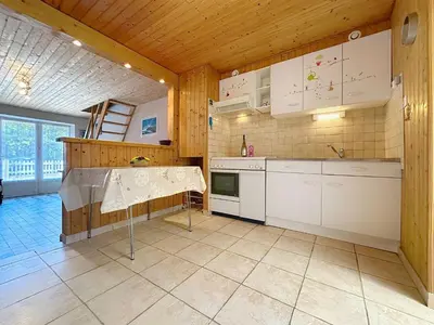 Cuisine ou kitchenette dans l'établissement Holiday Home Les Vents Doux by Interhome