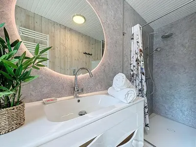 Salle de bains dans l'établissement Holiday Home Les Dunes by Interhome