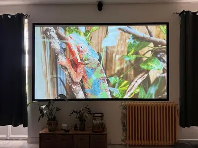 Télévision ou salle de divertissement dans l'établissement Maison Marély