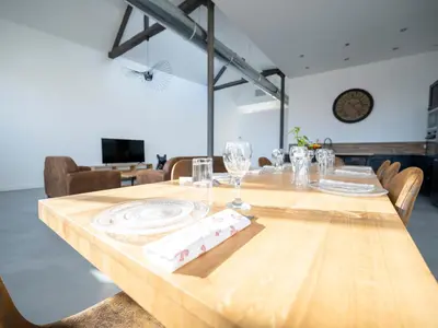 Télévision ou salle de divertissement dans l'établissement Loft 23 - Appartement lumineux 4 chambres hyper centre de Cholet
