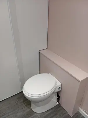 Salle de bains dans l'établissement dépendance climatisée à la campagne