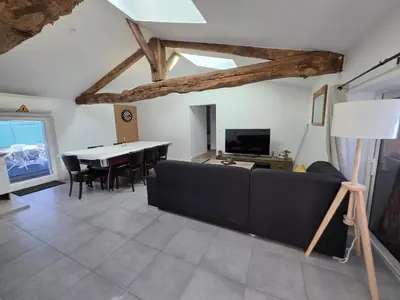 Télévision ou salle de divertissement dans l'établissement Maisonnette familiale entre Nantes et Pornic