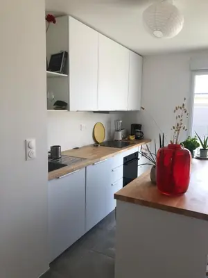 Cuisine ou kitchenette dans l'établissement New and spacious appartment 1 room St Mihiel