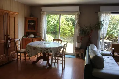 Coin salon dans l'établissement Chambre sympa