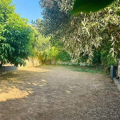 Jardin de l'établissement Charmante maison avec jardin dans le cœur de Savennières