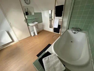 Salle de bains dans l'établissement Maison au bord du canal - L'échappée belle