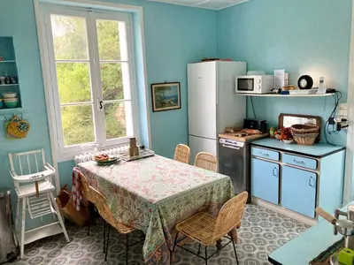 Cuisine ou kitchenette dans l'établissement Grande maison face à l'océan
