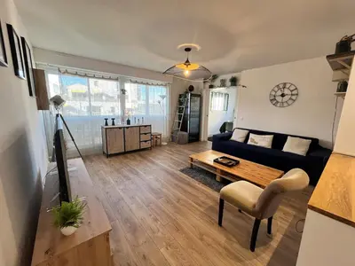 Cuisine ou kitchenette dans l'établissement Wattignies 4 people TV and WiFi