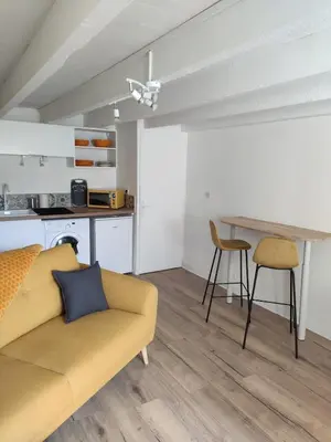 Cuisine ou kitchenette dans l'établissement Chez madame Hulotte