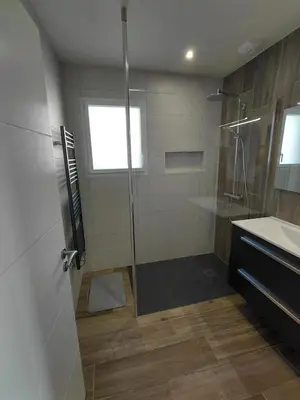 Salle de bains dans l'établissement Gîte du champ aisé