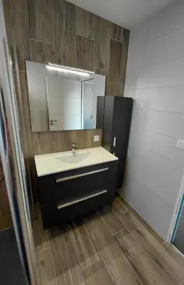 Salle de bains dans l'établissement Gîte du champ aisé