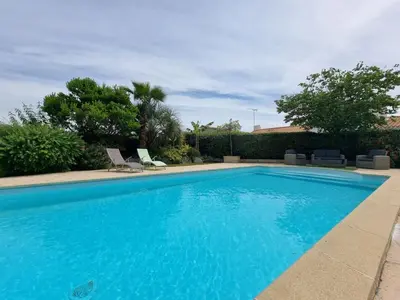 Piscine de l'établissement Maison à Saint-Jean-de-Monts avec piscine et WiFi, pour 6 personnes - FR-1-777-41 ou située à proximité