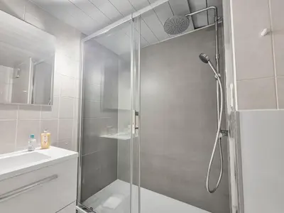 Salle de bains dans l'établissement Studio cosy proche Nantes - parking