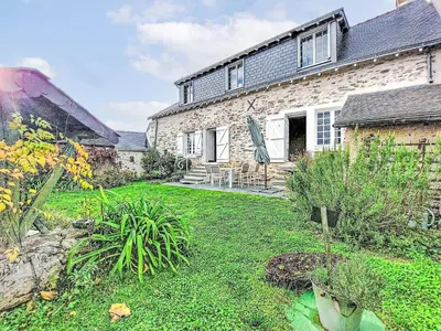 Jardin de l'établissement Holiday Home Les Goganes by Interhome