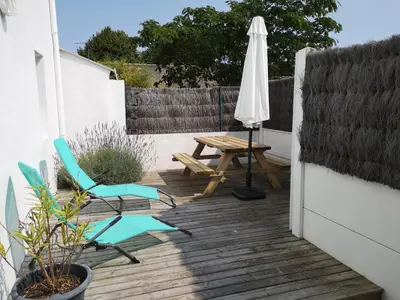 Balcon ou terrasse dans l'établissement Loft avec filet d'habitation suspendu géant proche mer