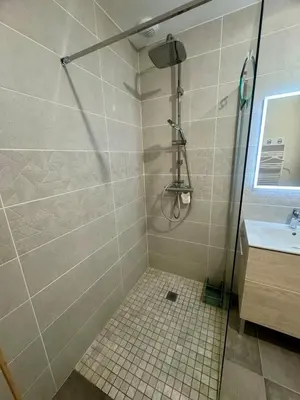 Salle de bains dans l'établissement Le Nid de l'Etier, 4 chambres pour 8 pers