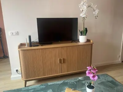 Télévision ou salle de divertissement dans l'établissement Boulevard du Roi René