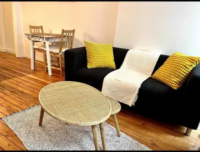 Coin salon dans l'établissement Pilori 2 pers, separate bedroom, Tv wifi
