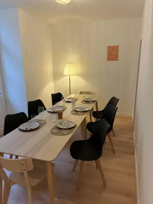 Coin salon dans l'établissement Appartement spacieux 8 pers - Coeur d'Angers - Balcon