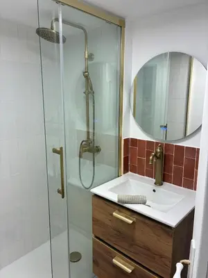 Salle de bains dans l'établissement Studio Cozy avec terrasse idéalement situé