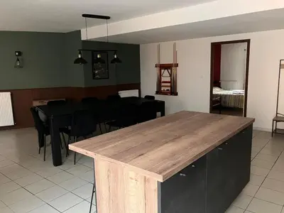 Cuisine ou kitchenette dans l'établissement La Caverne Bretonne