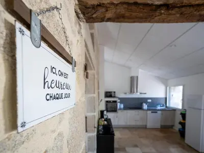 Cuisine ou kitchenette dans l'établissement La Tiboire Côté Grange - Authenticité & Elégance