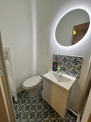 Salle de bains dans l'établissement Petit Viarme 2 people Wifi TV