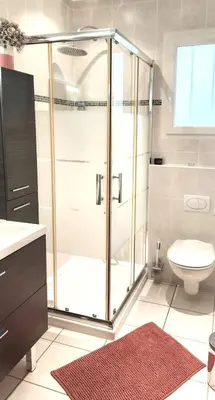 Salle de bains dans l'établissement La Carrière