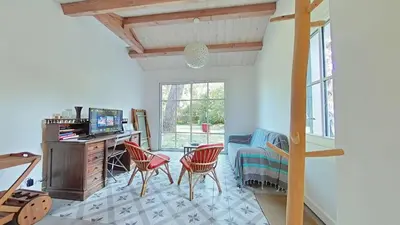 Télévision ou salle de divertissement dans l'établissement NO000-20H - Maison 3 PIECES - NOIRMOUTIER EN L'ILE